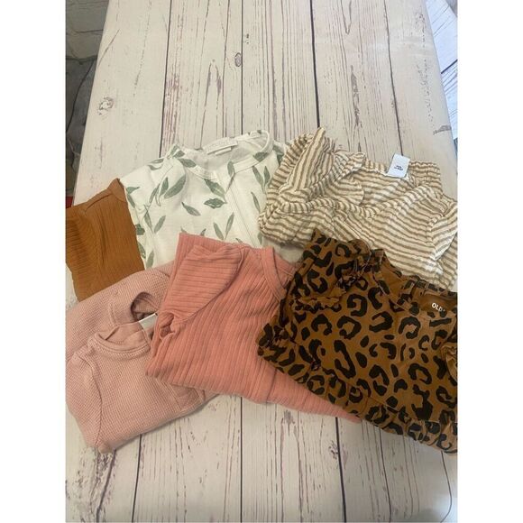 Baby girl outfit bundle - Picture 1 of 14